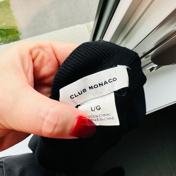 Club Monaco puff sleeve top- size Large - Picture 4 of 5